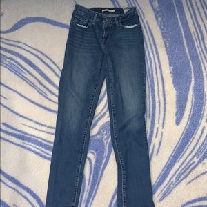 classic mid rise levi jeans